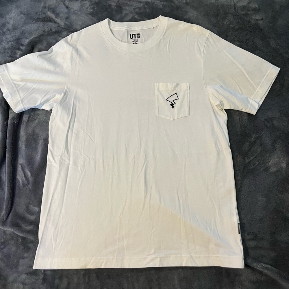 Uniqlo Pokemon Pikachu Tail Pocket T-Shirt Brand New
